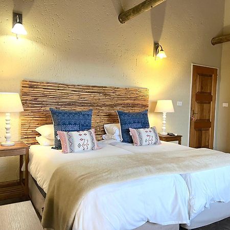 Safari Club Guest Lodge Or Tambo International Airport Kempton Park Exterior photo