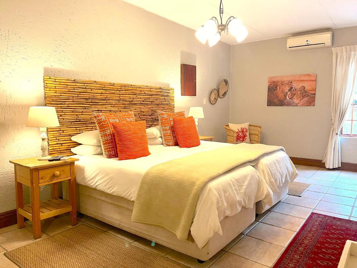 Safari Club Guest Lodge Or Tambo International Airport Kempton Park Exterior photo